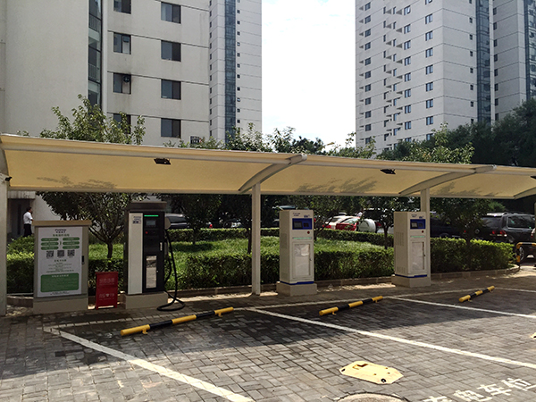 λ�����˴����B��C��֮��Ĺ�Ԣ��˾�綯�����׮